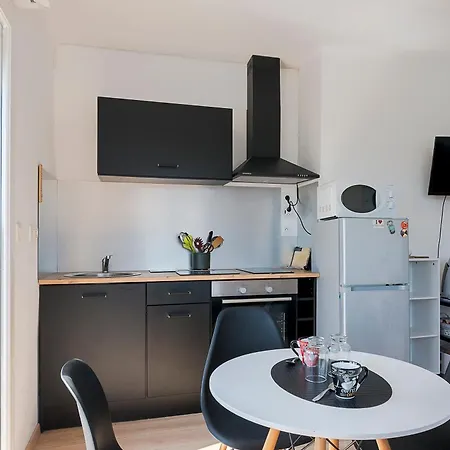 Le Cocon De - Moins De 200m De La Apartment